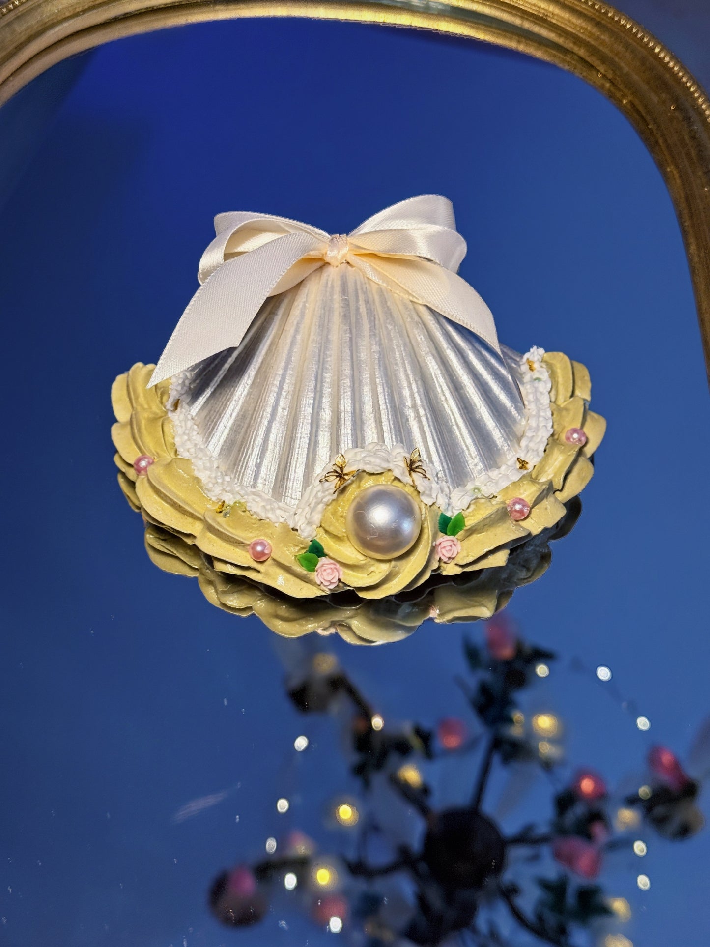 Decorative Rococo Fairycore Seashell - Wall or Wedding Decor
