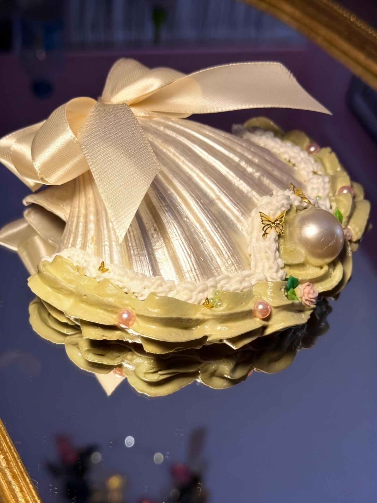 Decorative Rococo Fairycore Seashell - Wall or Wedding Decor