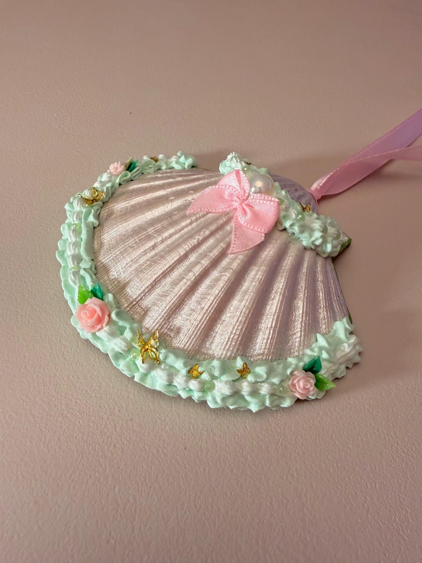 Fairycore Shell Decor With Faux Frosting