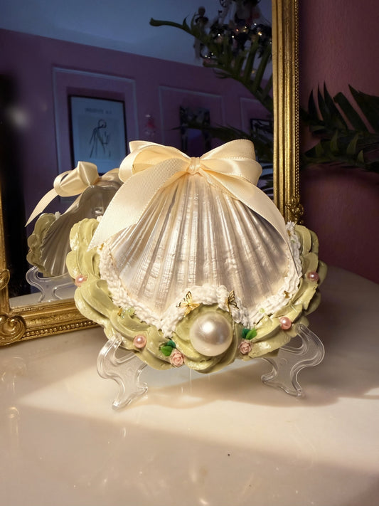 Decorative Rococo Fairycore Seashell - Wall or Wedding Decor